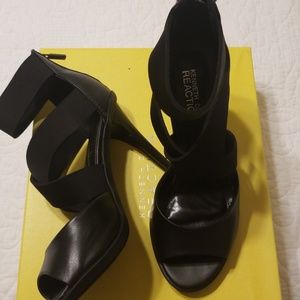Kenneth Cole Rhye Heel sz 8